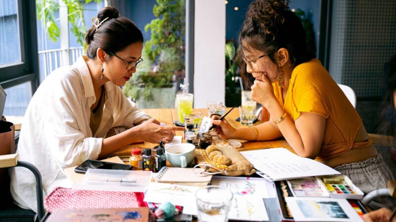 Paint, Sip & Unwind: Your New Friday Night Obsession