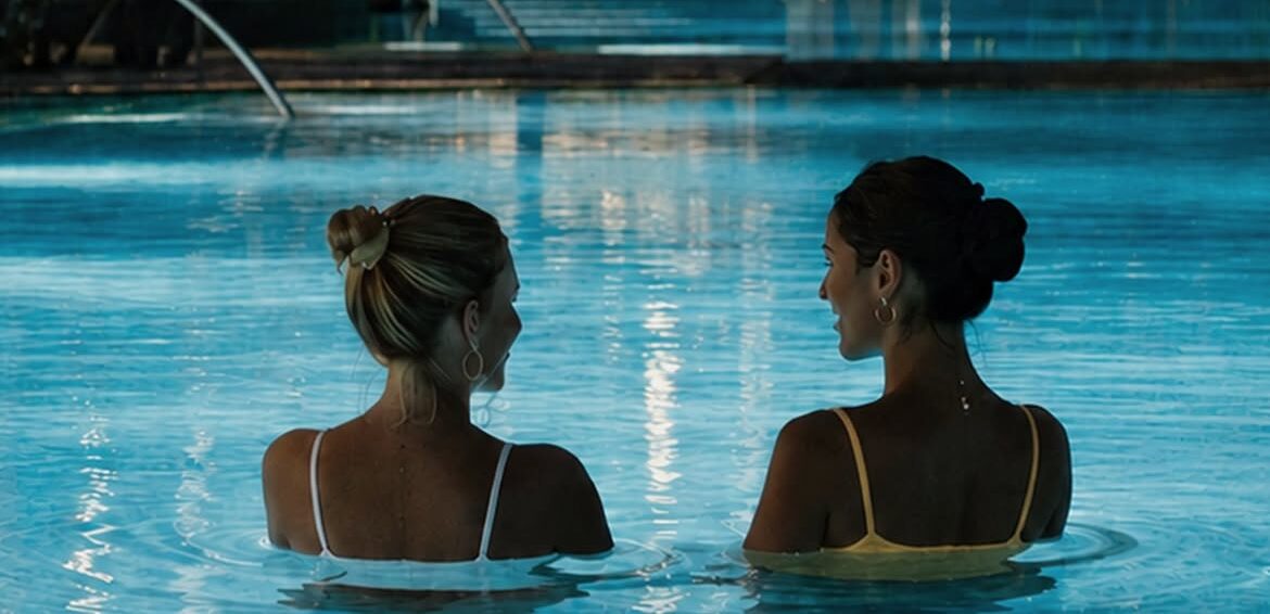 Beach Days, Night Swims & Daycations to Book This Weekend