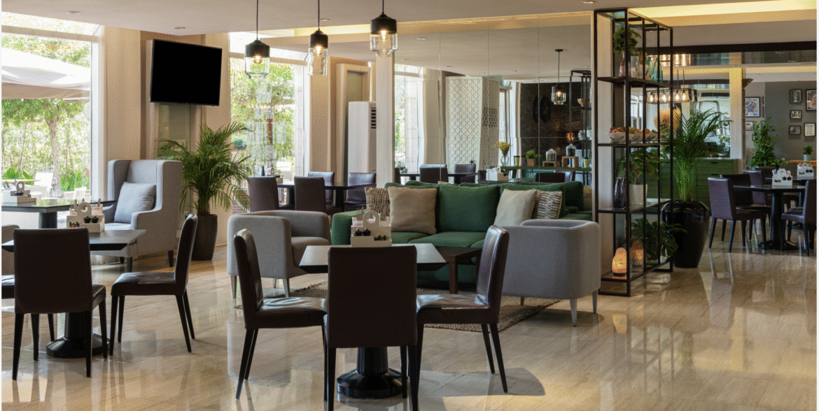 Dubai Marriott Harbour Hotel & Suites